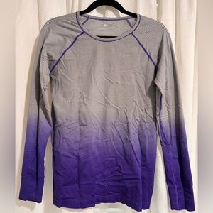 Woman’s Long Sleeve Workout Shirt - Size M